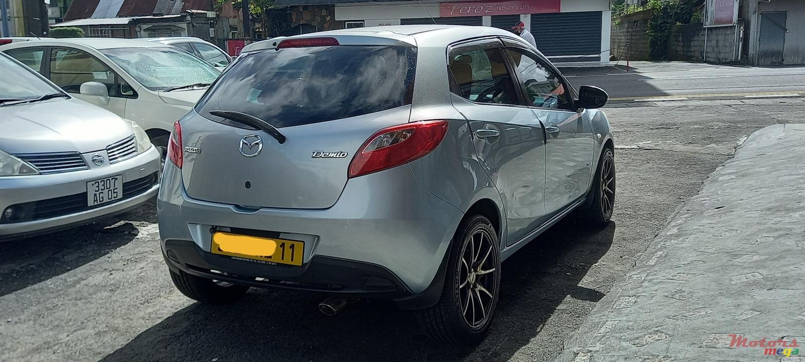 2011' Mazda Demio photo #3