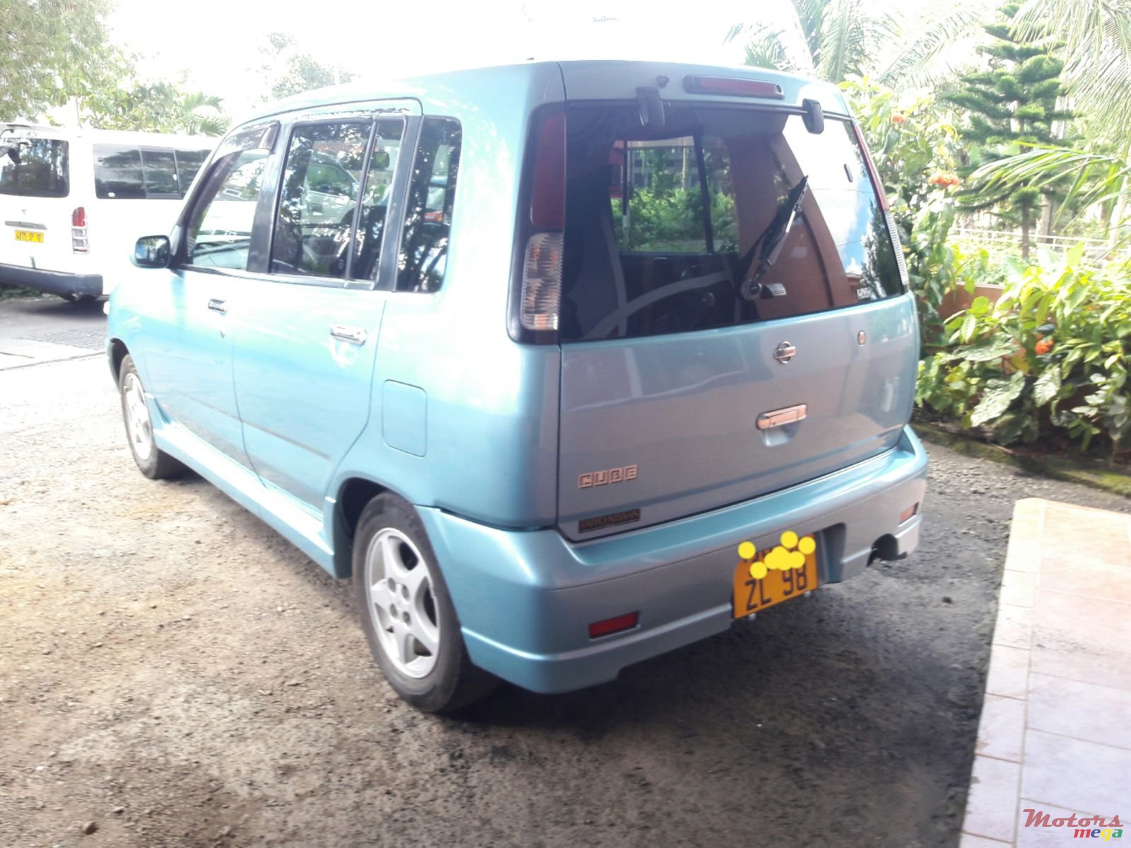 1998' Nissan CUBE photo #1