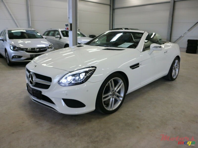 2016' Mercedes-Benz SL-Class 250 9G TRONIC photo #1