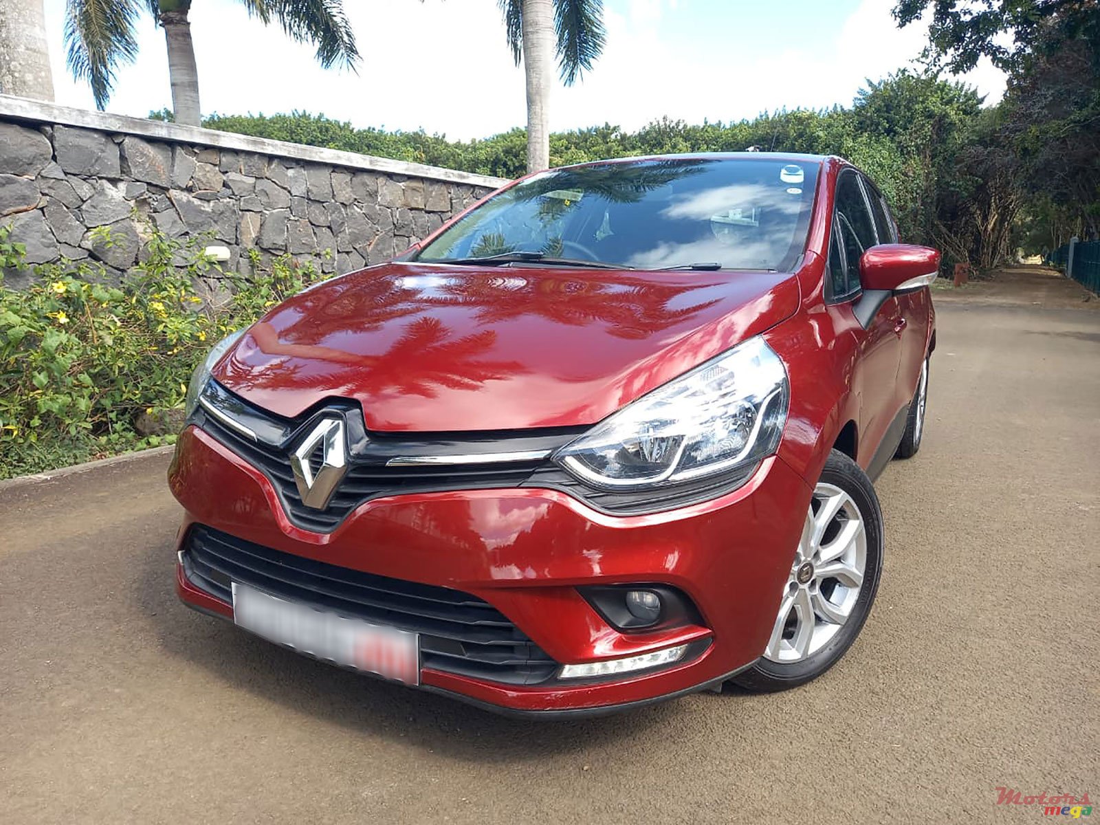 2020' Renault Clio 4 ZEN 1.2 photo #1