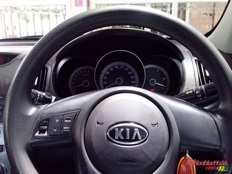 2012' Kia Cerato photo #4