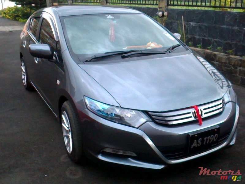 2011' Honda Insight photo #1