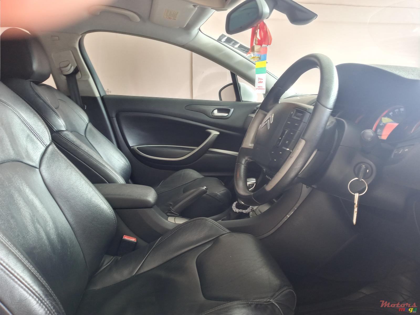 2012' Citroen C5 photo #6