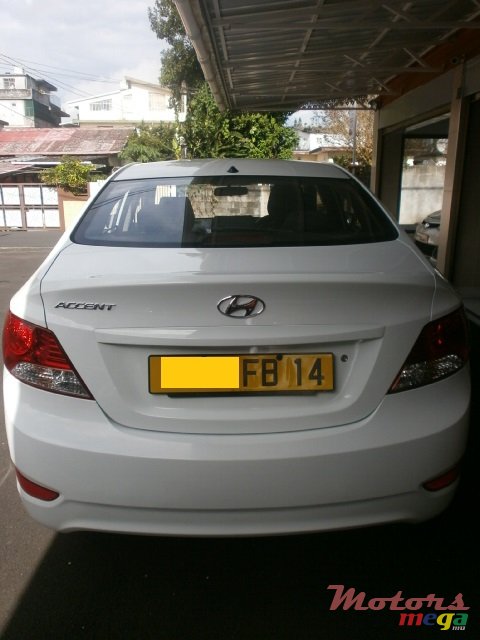 2014' Hyundai Accent photo #3