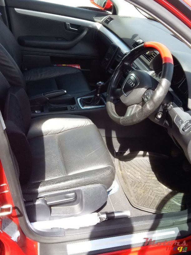 2010' Audi A4 photo #5