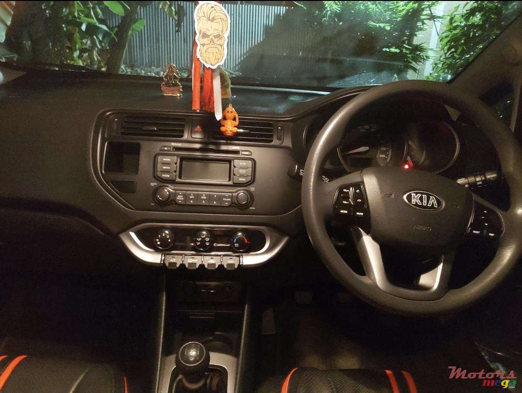 2014' Kia Rio photo #6