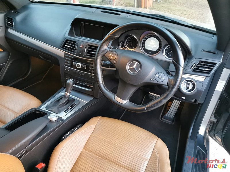 2011' Mercedes-Benz E-Class E250 photo #5