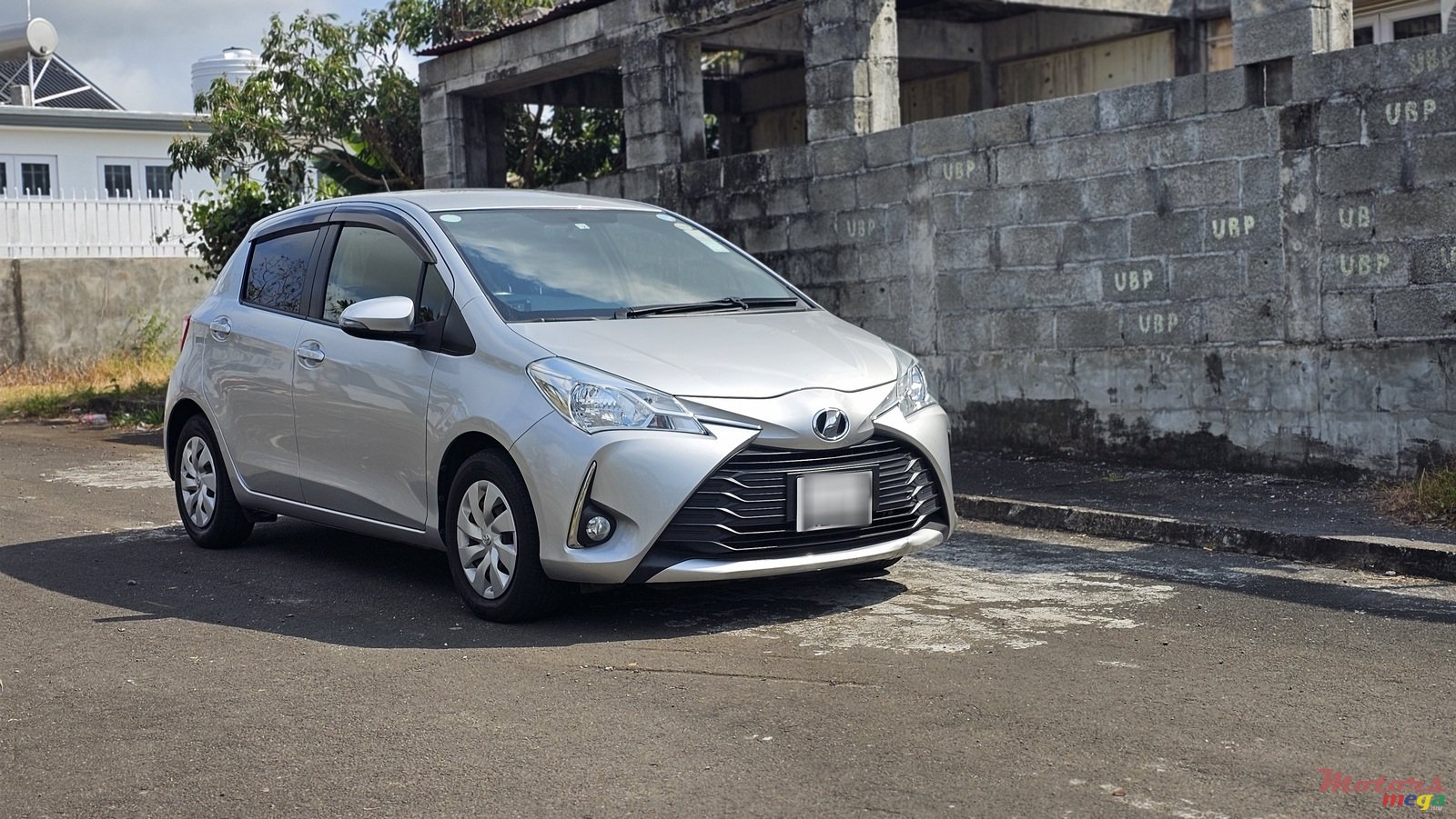 2018' Toyota Vitz photo #5
