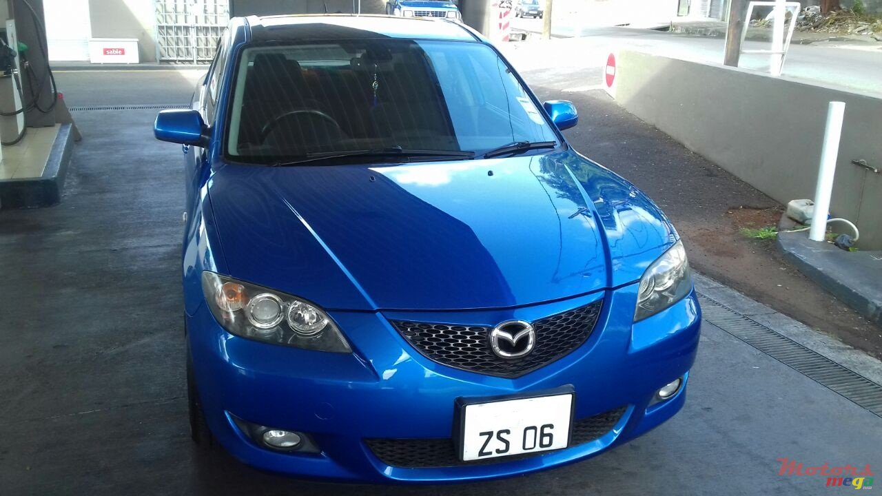 2006' Mazda 3 photo #2