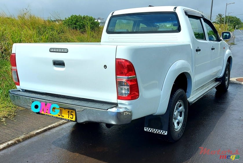 2015' Toyota Hilux 2.5 Turbo photo #4