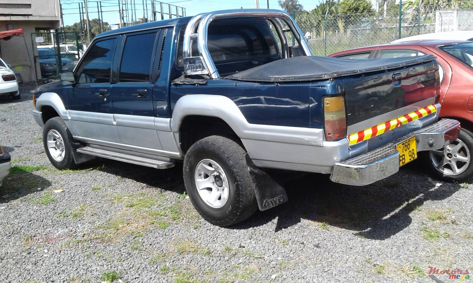 1998' Mitsubishi srada photo #5