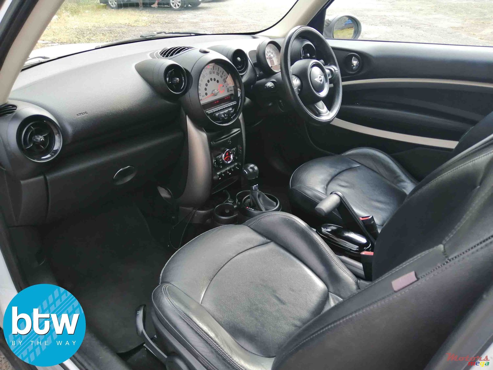 2013' MINI Paceman photo #4