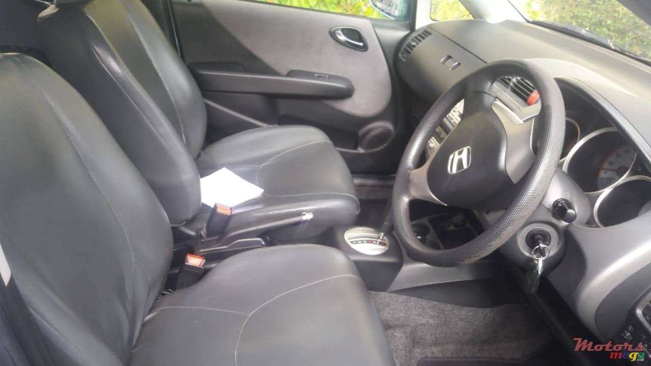 2007' Honda Fit photo #3