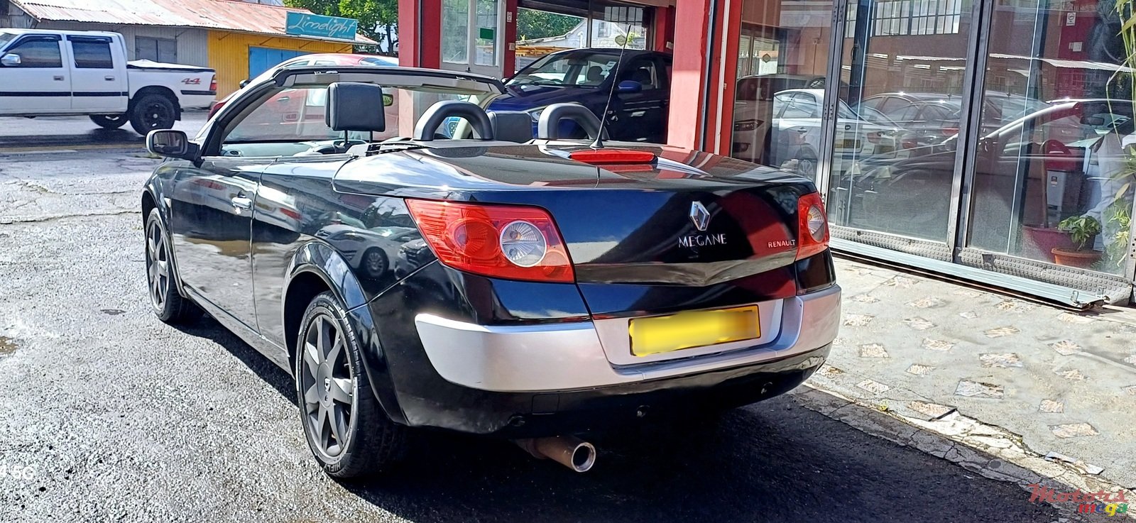 2007' Renault Megane Cabriolet photo #3
