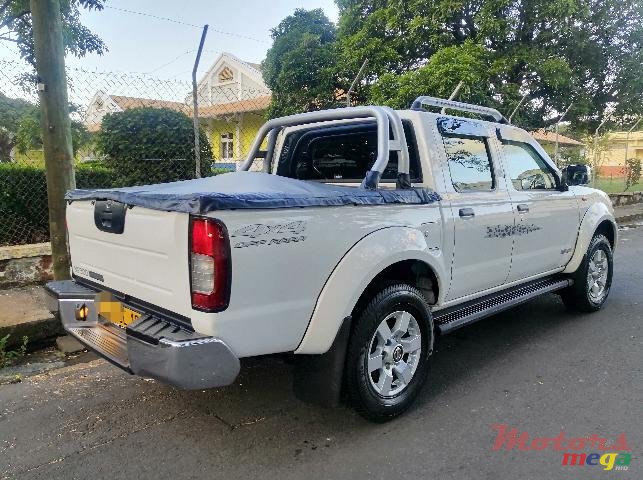 2018' Nissan Frontier photo #3
