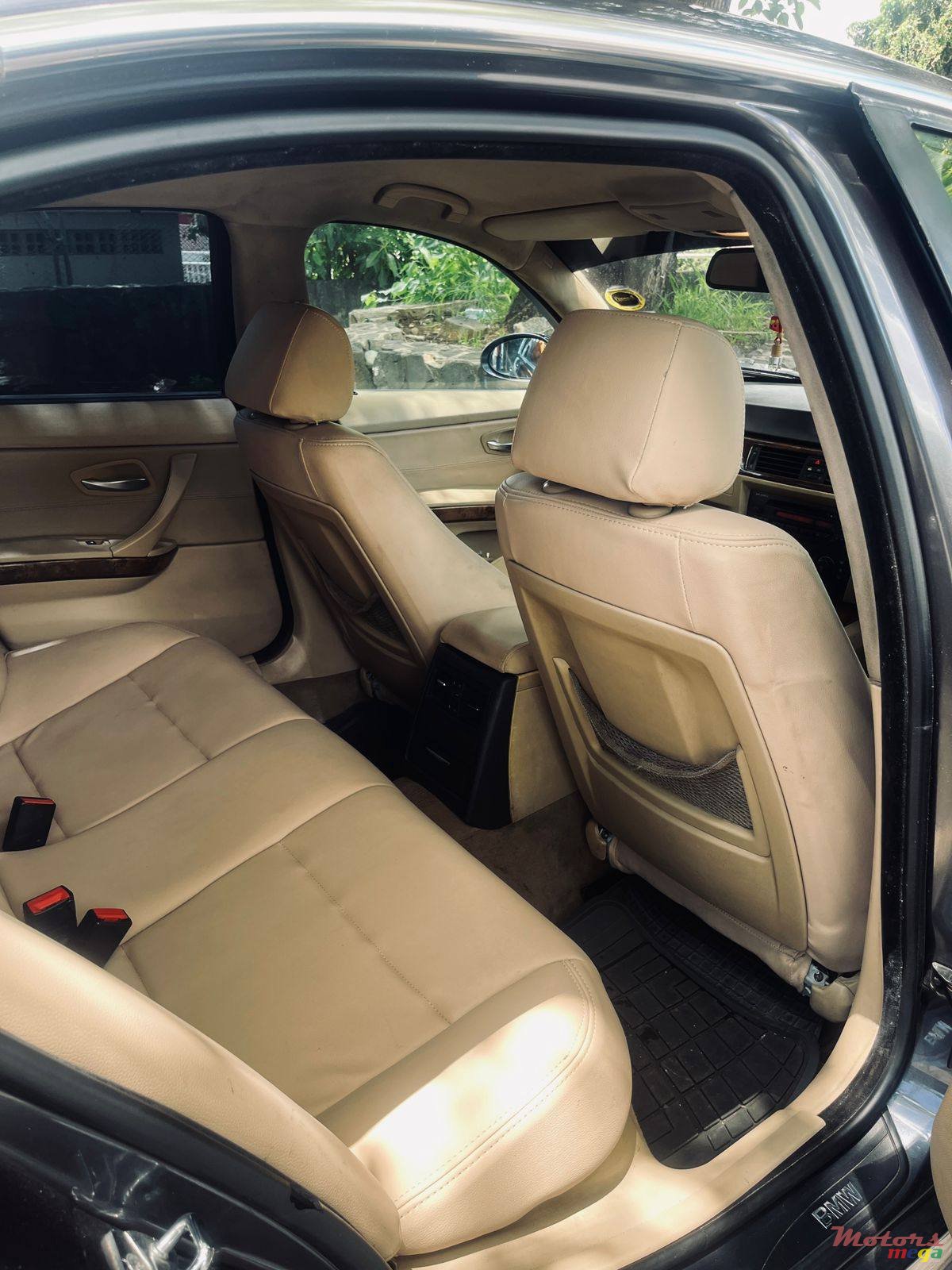 2006' BMW 325 photo #5