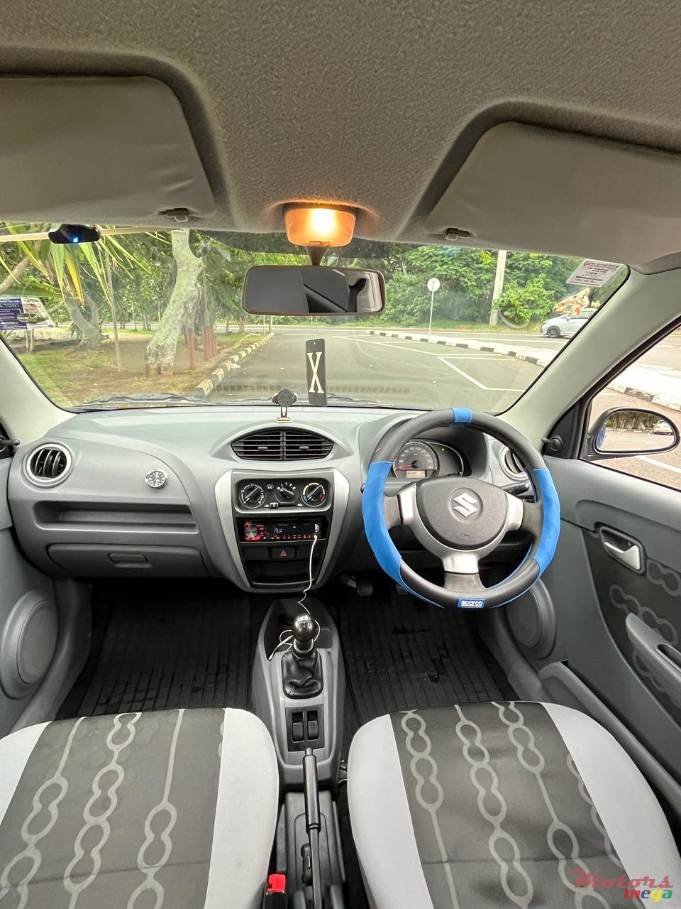 2015' Suzuki Alto photo #5