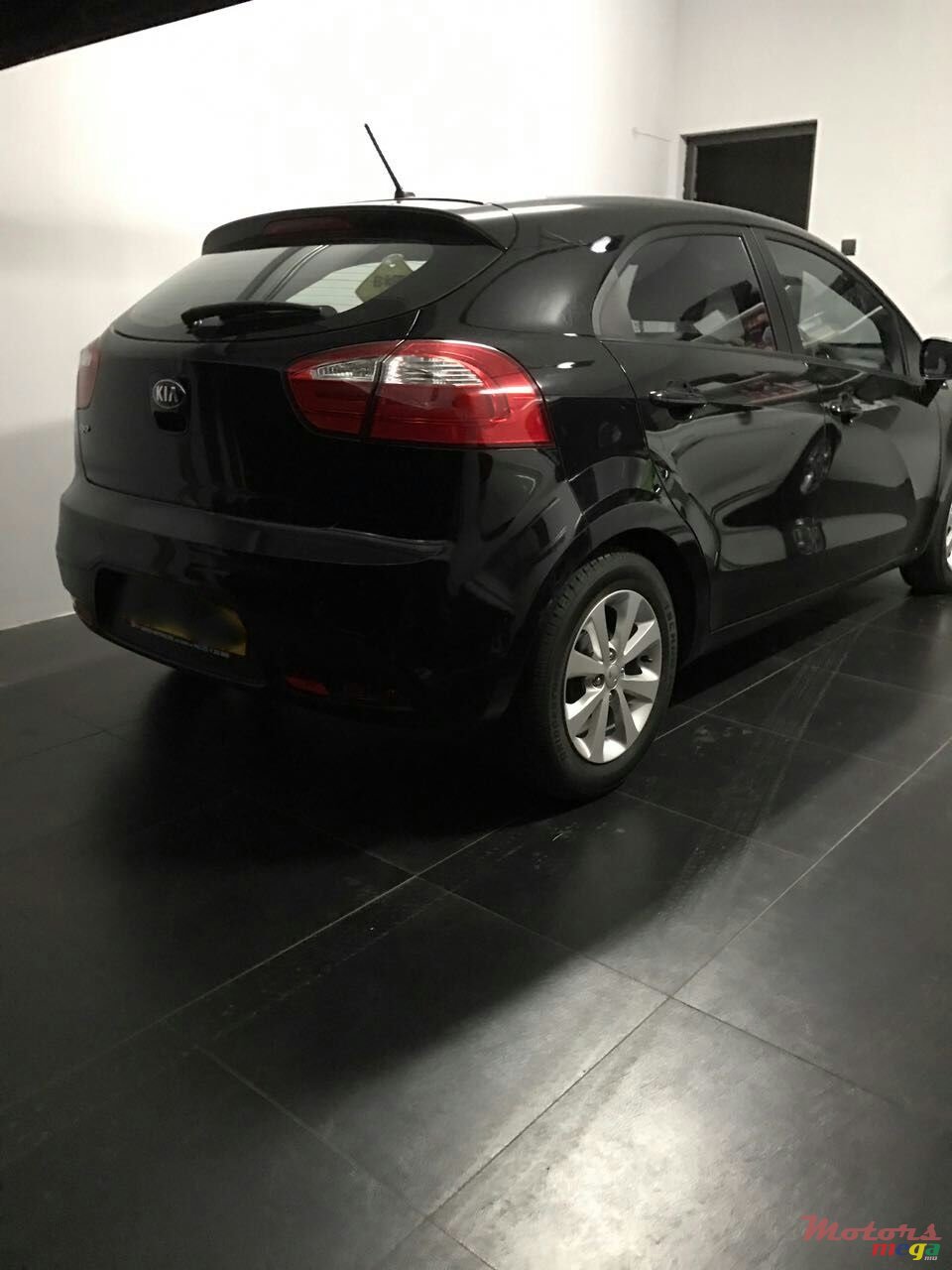 2013' Kia Rio photo #2