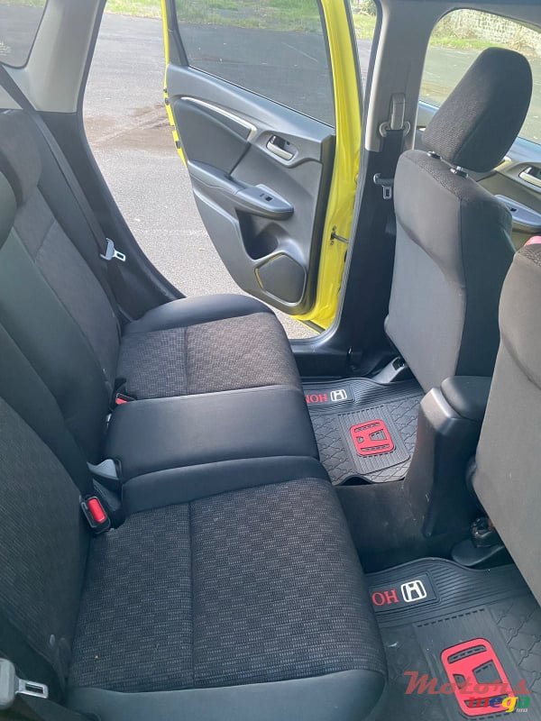 2014' Honda Fit Non-Hybrid photo #5