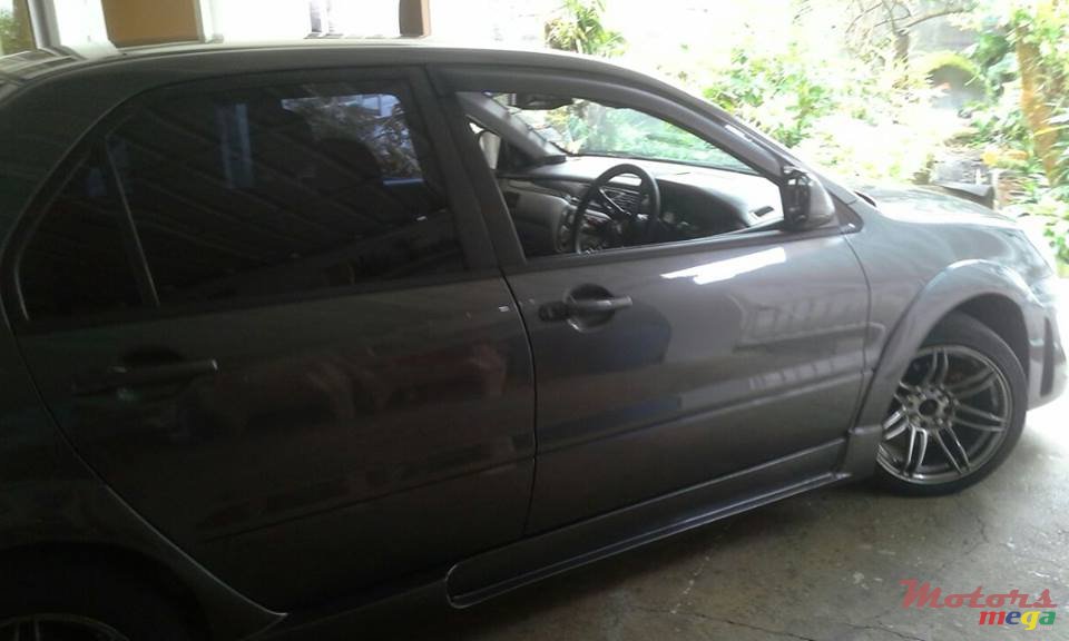 2007' Mitsubishi GLX photo #4