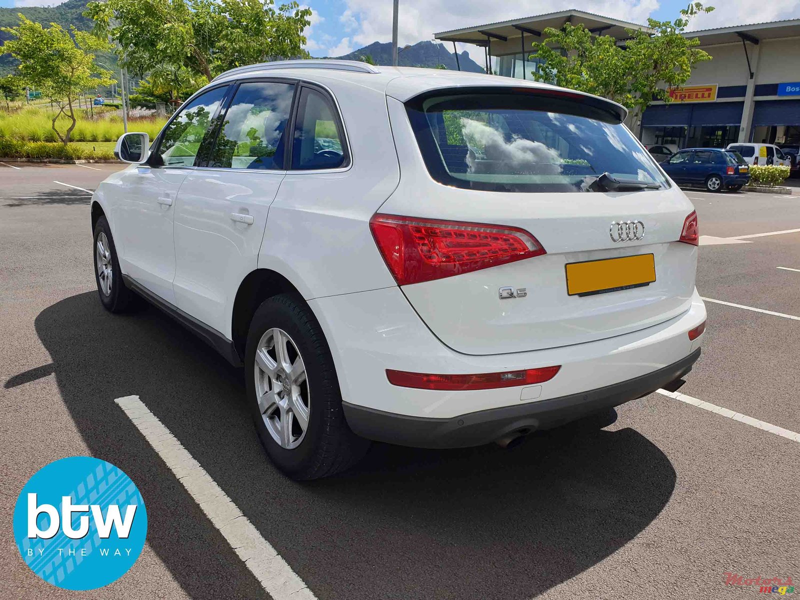 2015' Audi Q5 Quattro photo #2