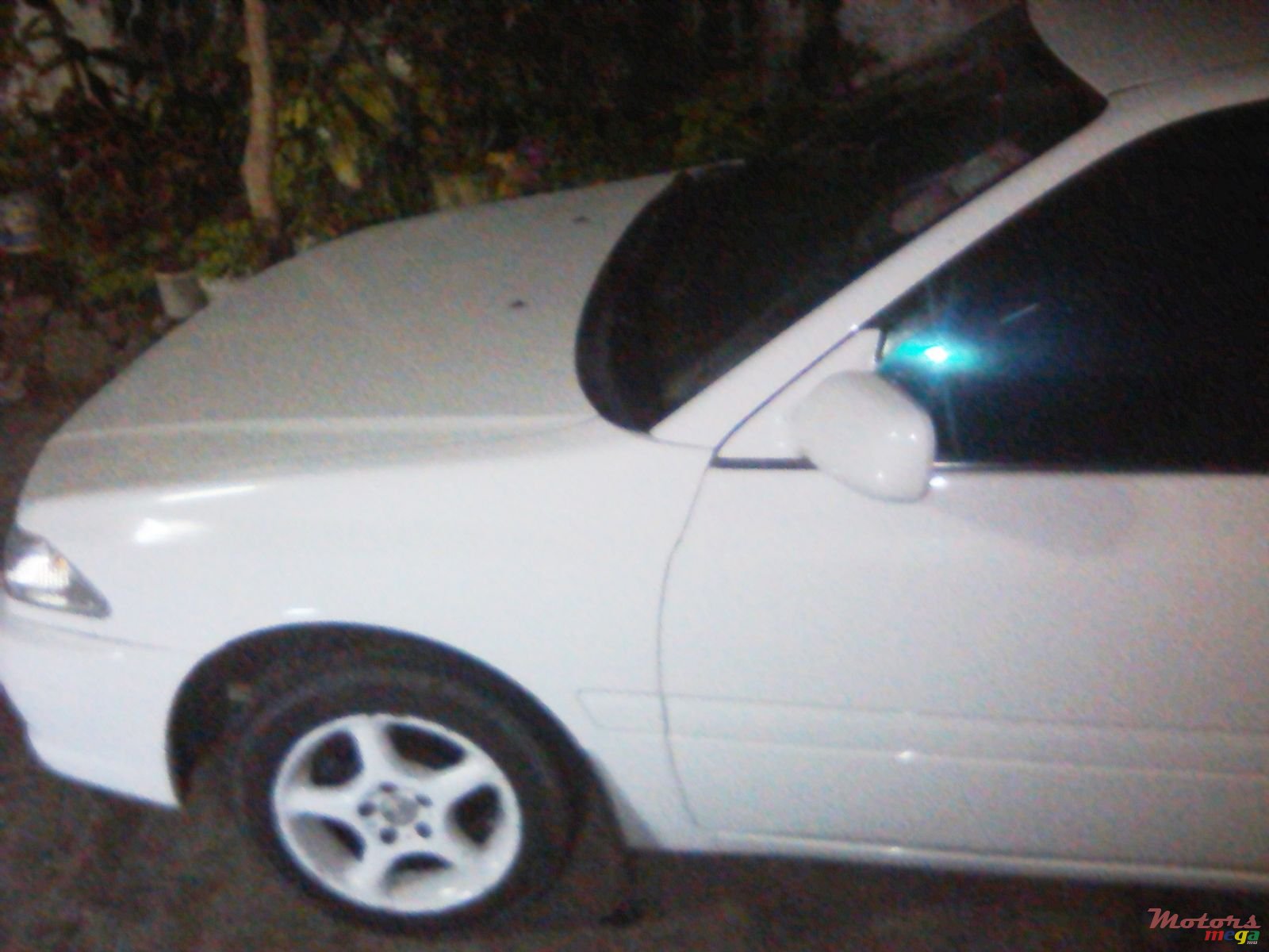 1999' Toyota Carina photo #2