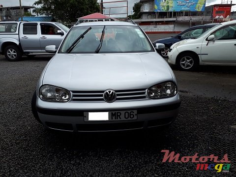 2006' Volkswagen Golf photo #1