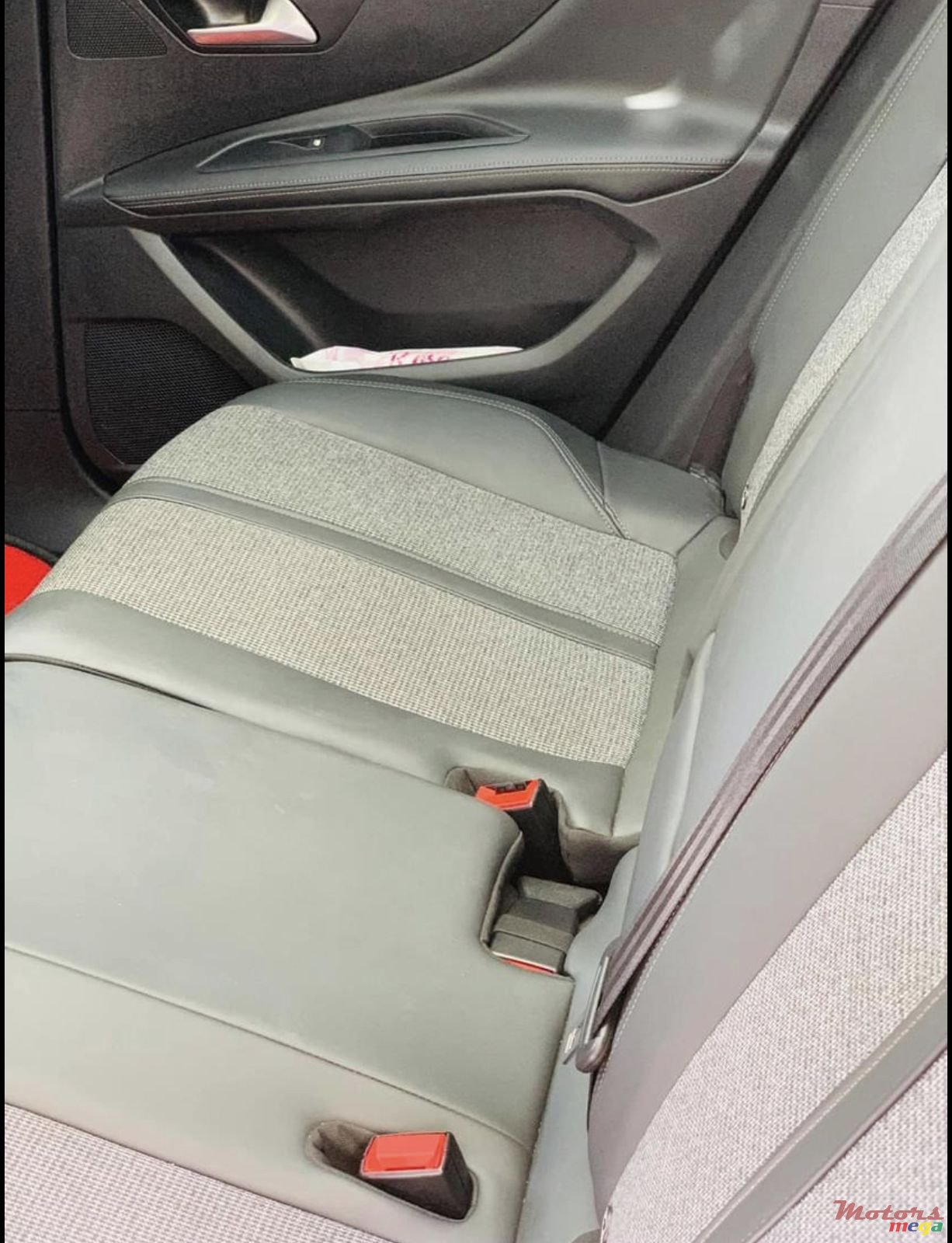 2019' Peugeot 3008 Puretech photo #4