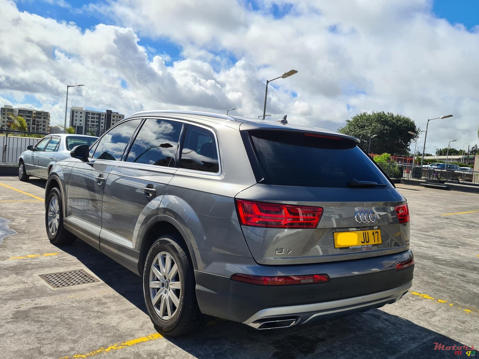 2017' Audi Q7 Quattro 2.0 automatic photo #2