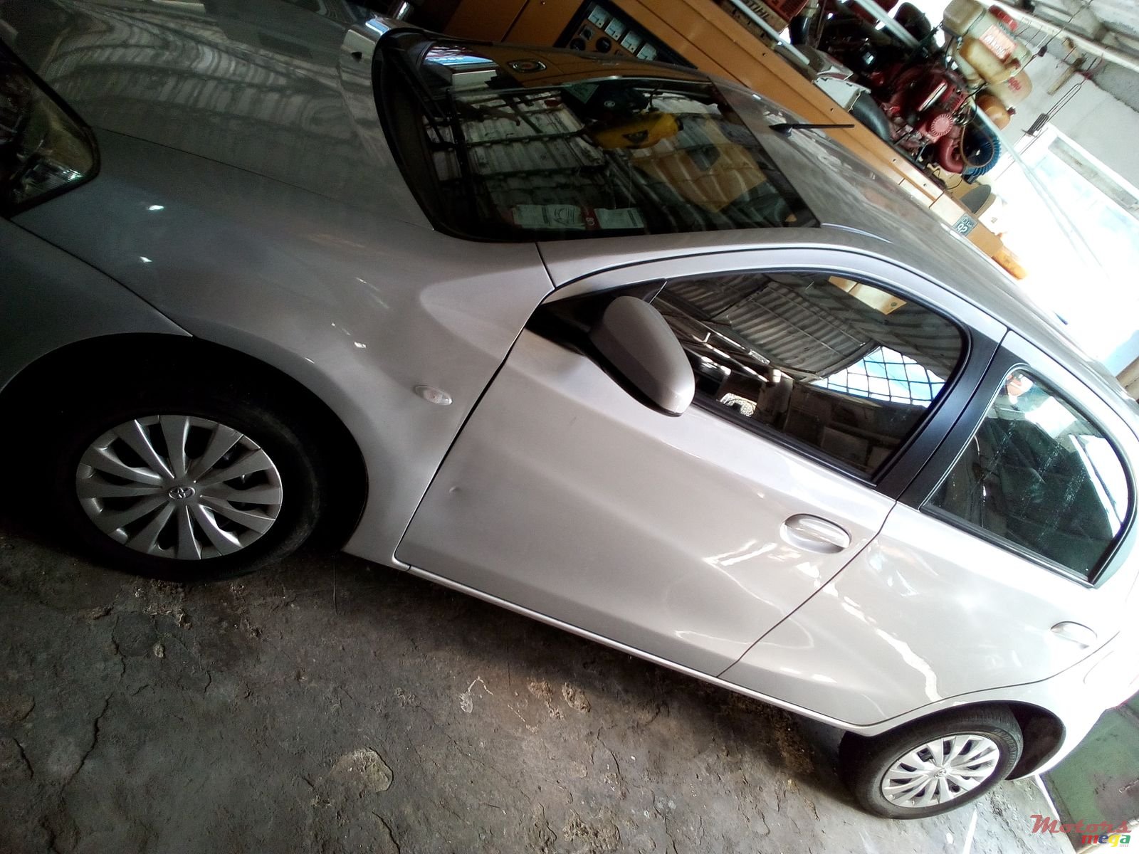 2013' Toyota photo #1