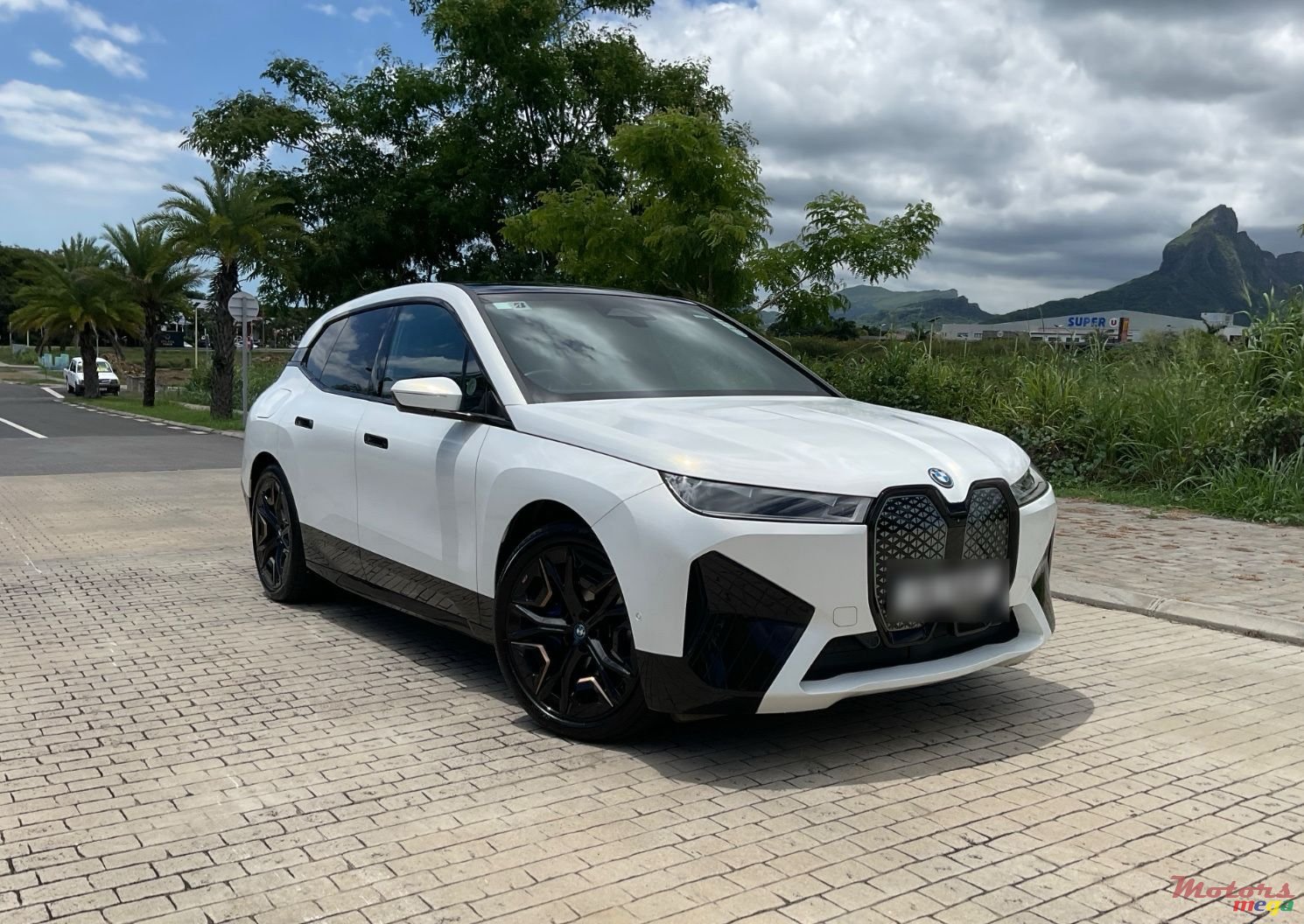 2021' BMW iX Sport Interior Design Suite photo #2