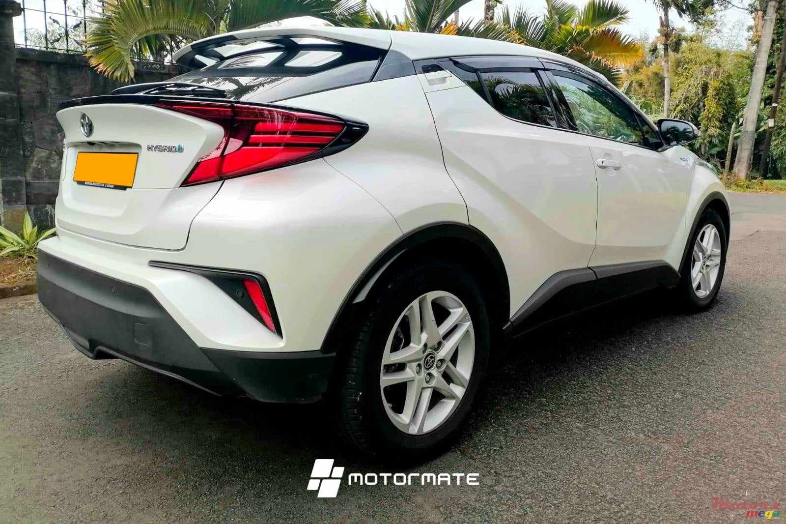 2020' Toyota C-HR 1.8 photo #3