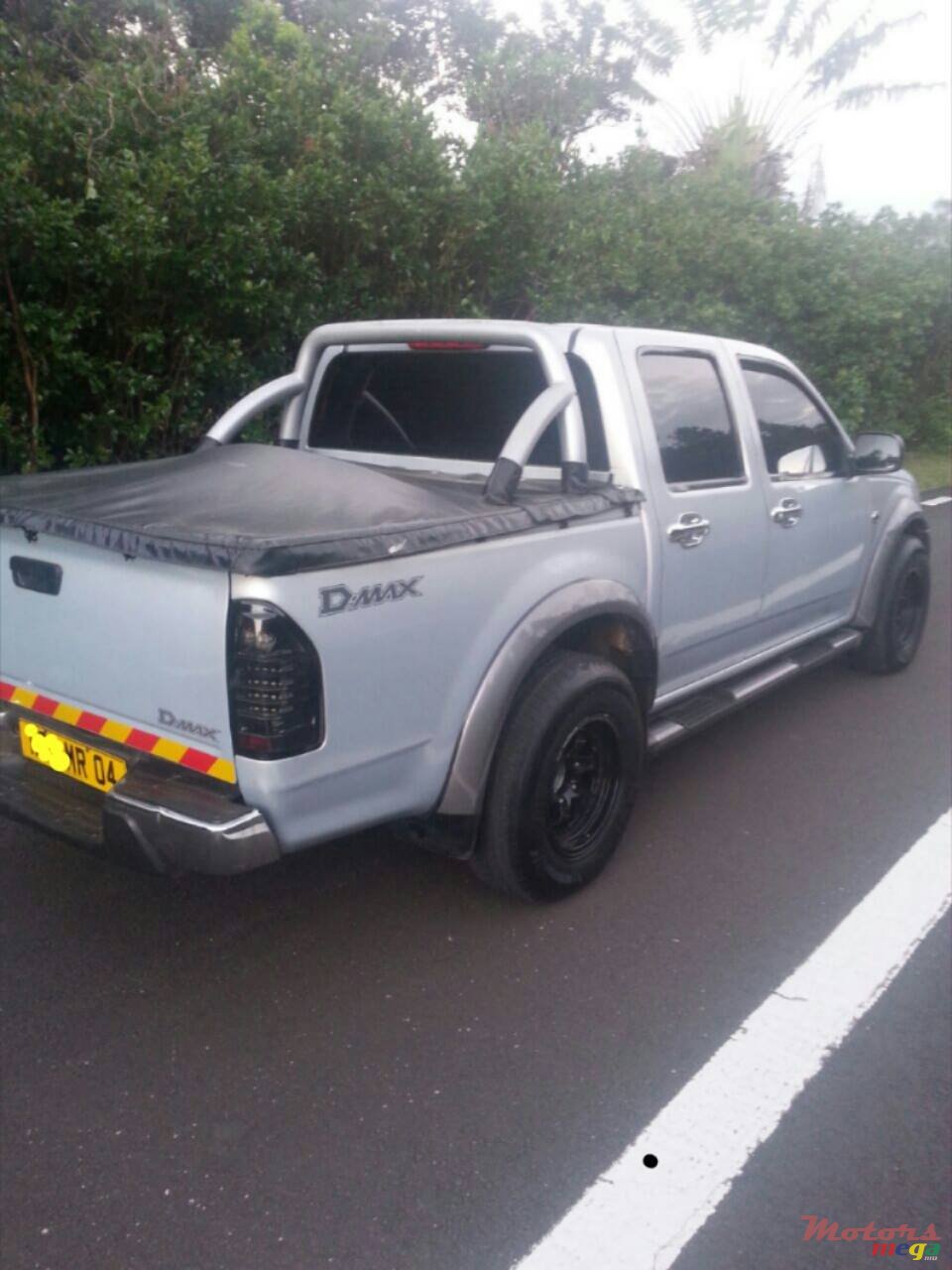 2004' Isuzu photo #4