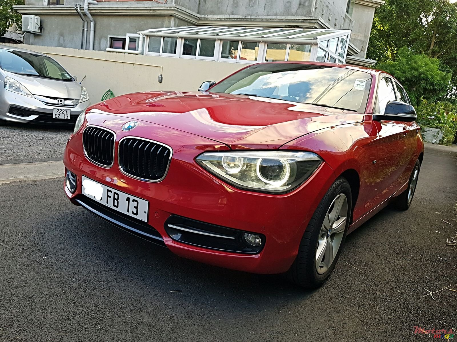 2013' BMW 116 AUTO photo #2