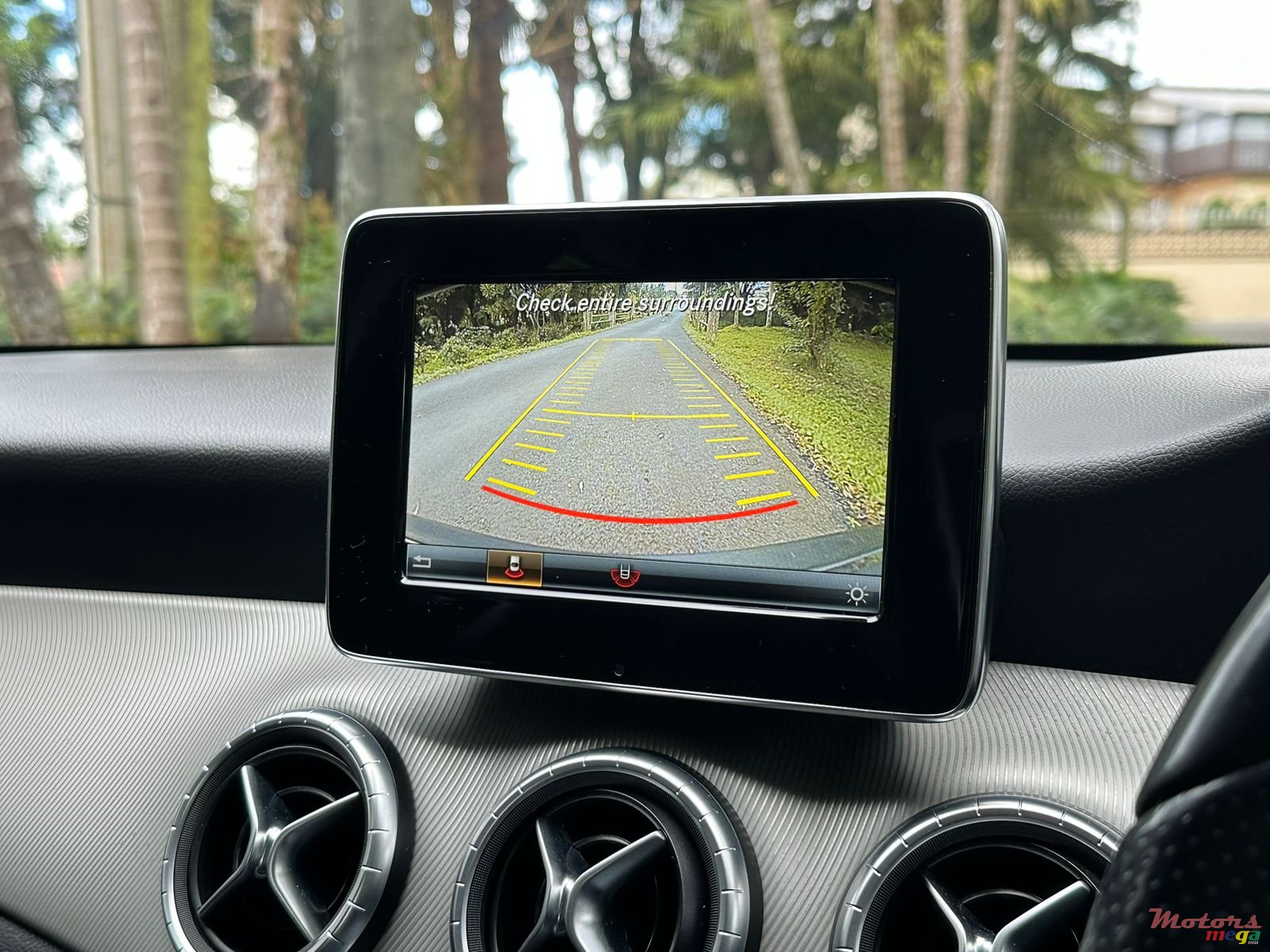 2015' Mercedes-Benz CLA 200 photo #7