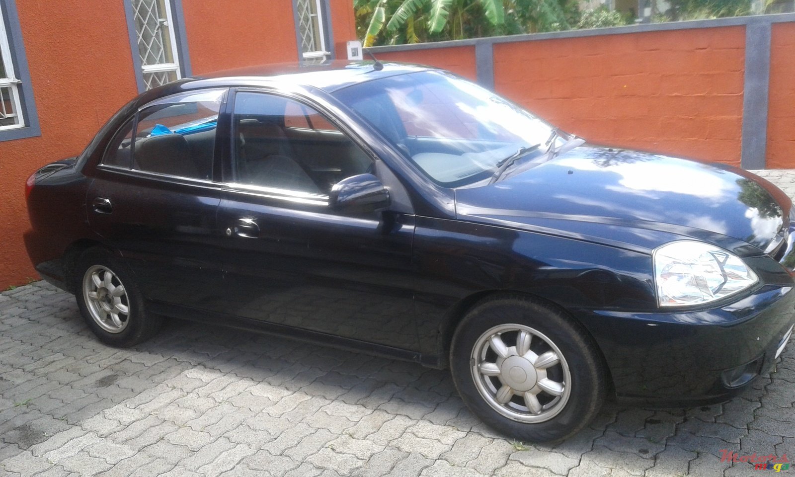 2005' Kia Rio photo #1