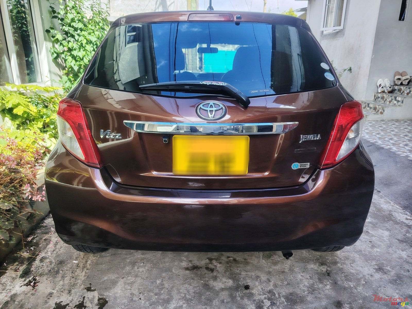 2012' Toyota Vitz 1300cc jewela Auto photo #4