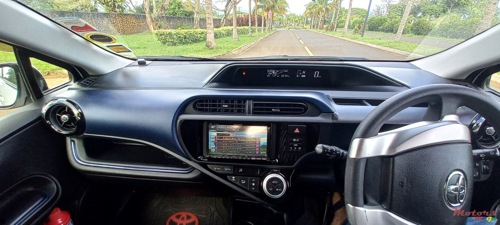 2016' Toyota Aqua photo #5