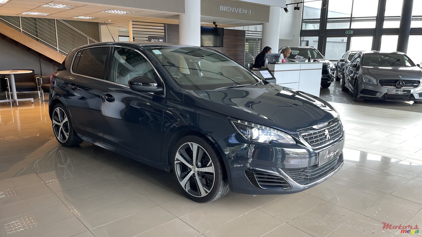 2017' Peugeot 308 GT photo #5