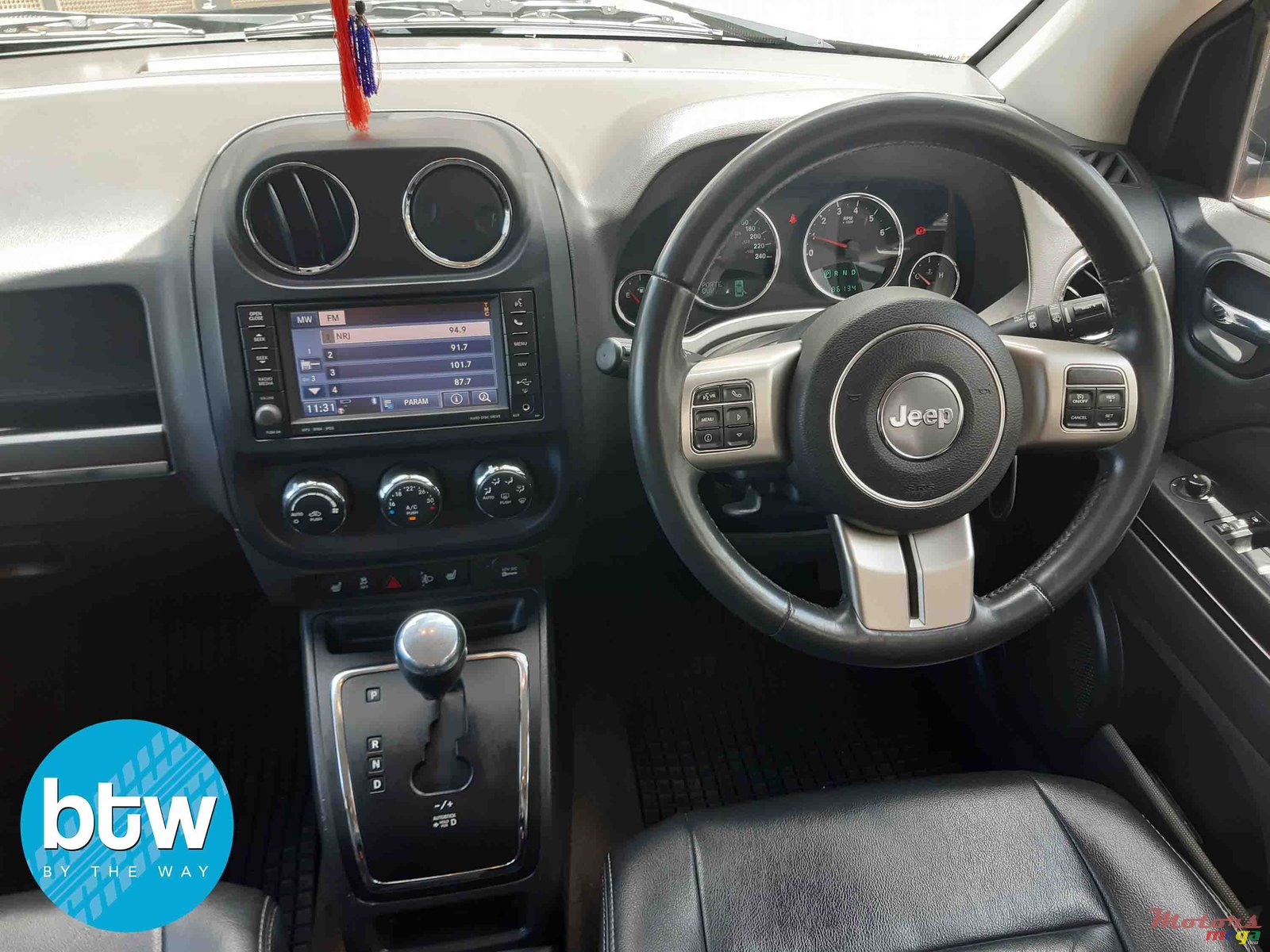 2013' Jeep Compass photo #6