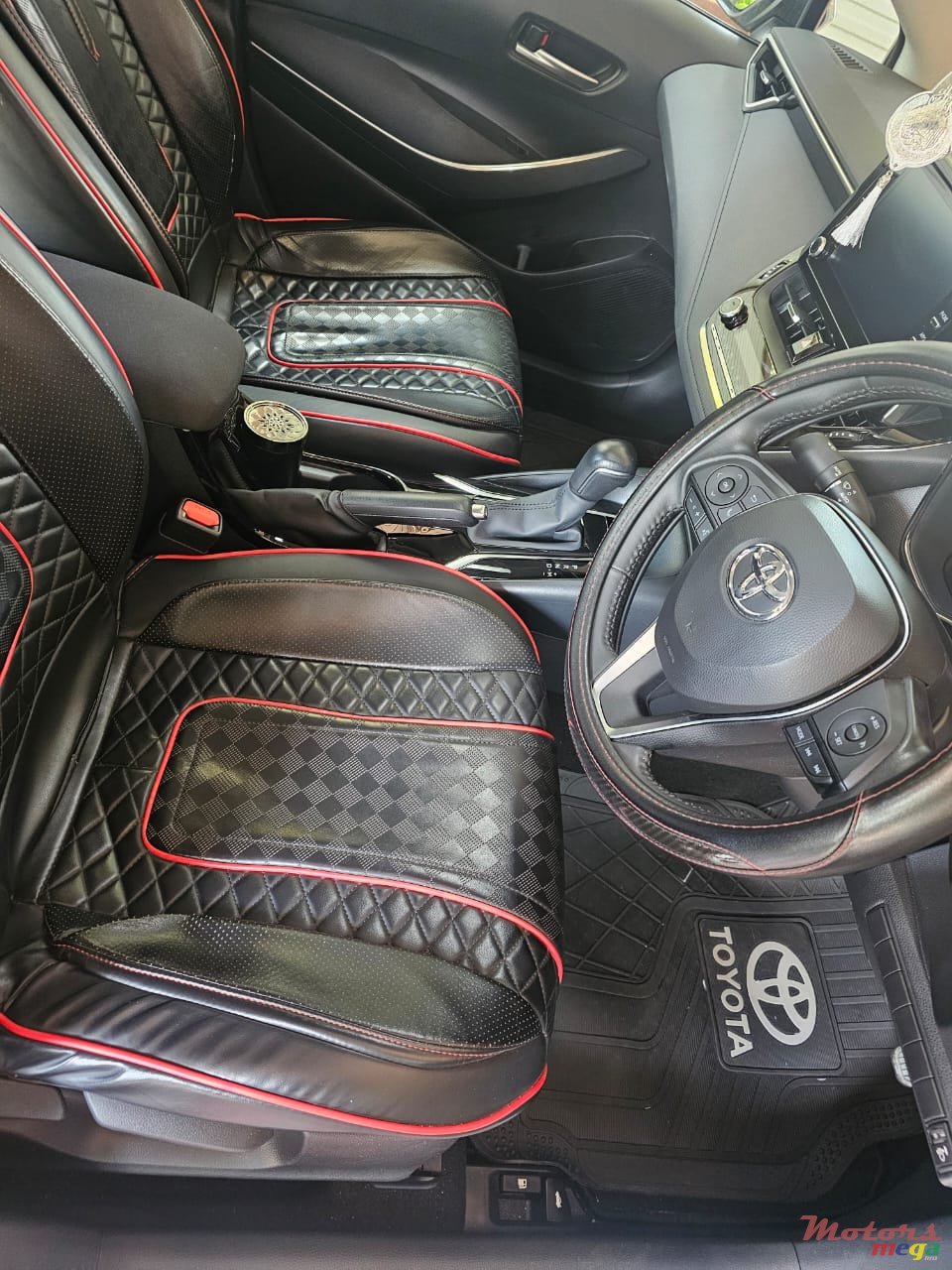 2023' Toyota Corolla photo #6