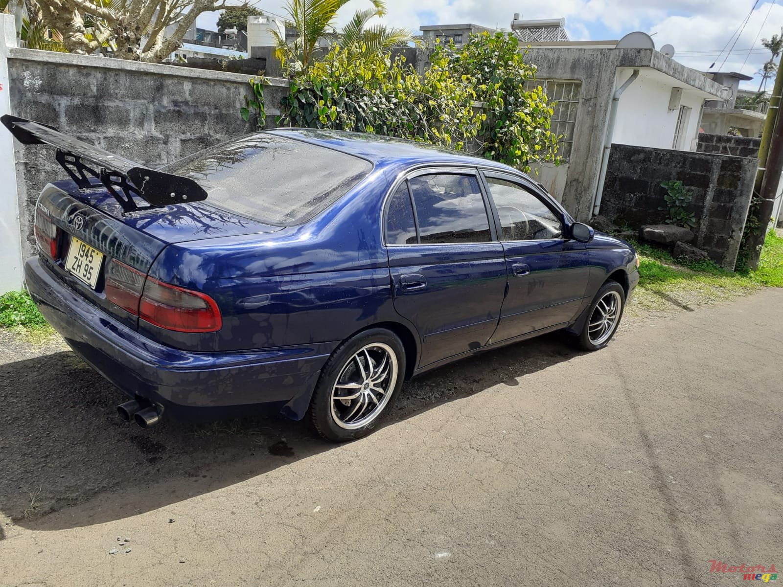 1995' Toyota Corona photo #2