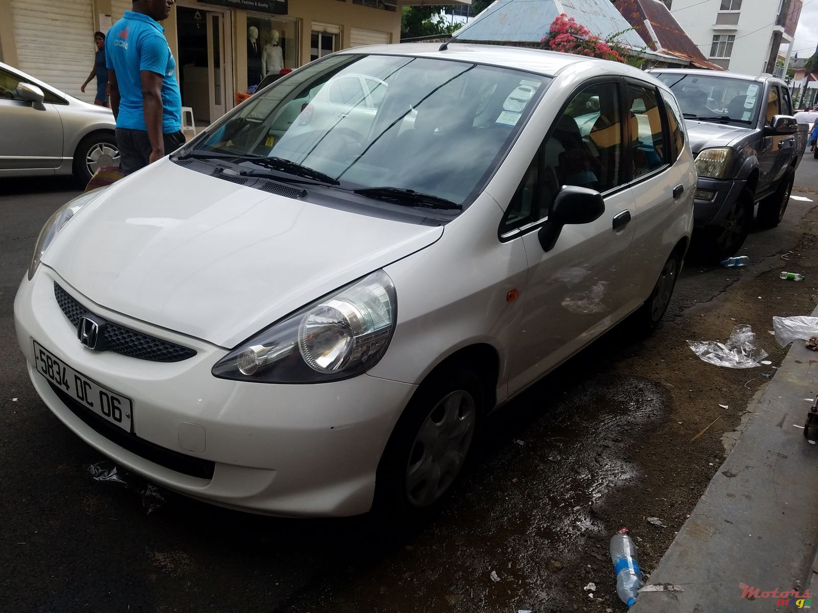 2006' Honda Fit photo #1