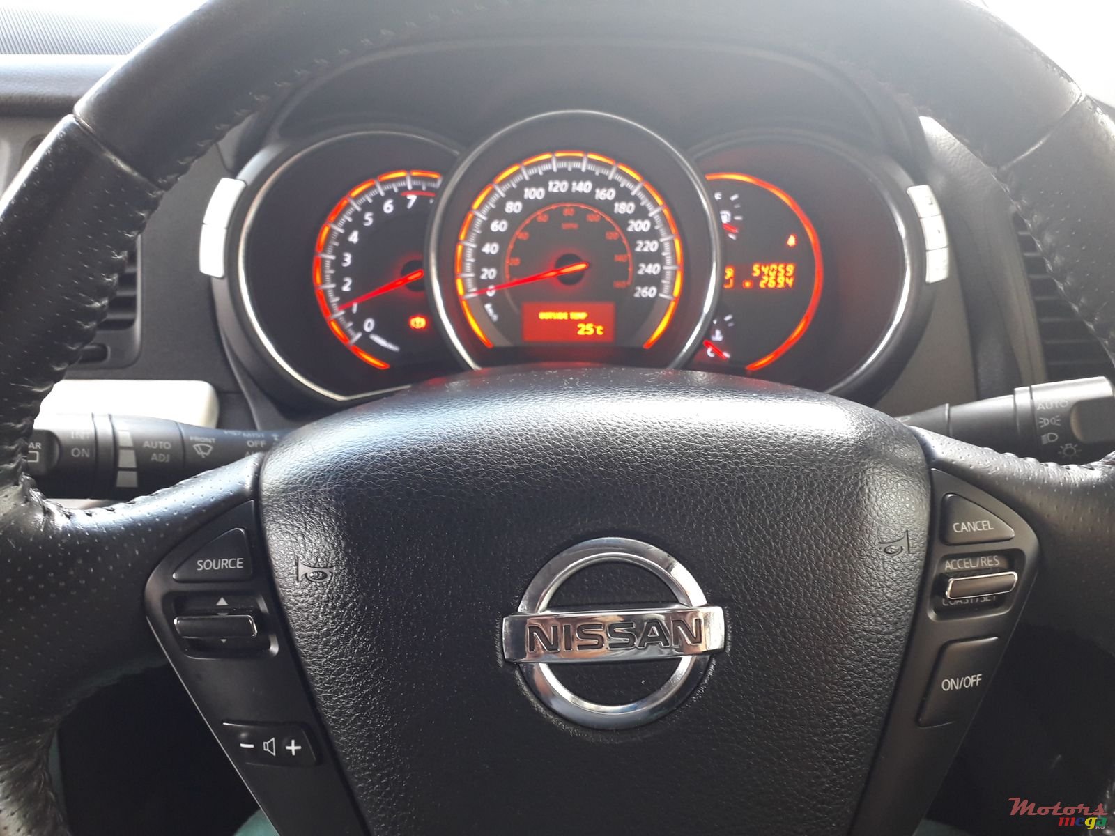 2011' Nissan Murano Automatic photo #5