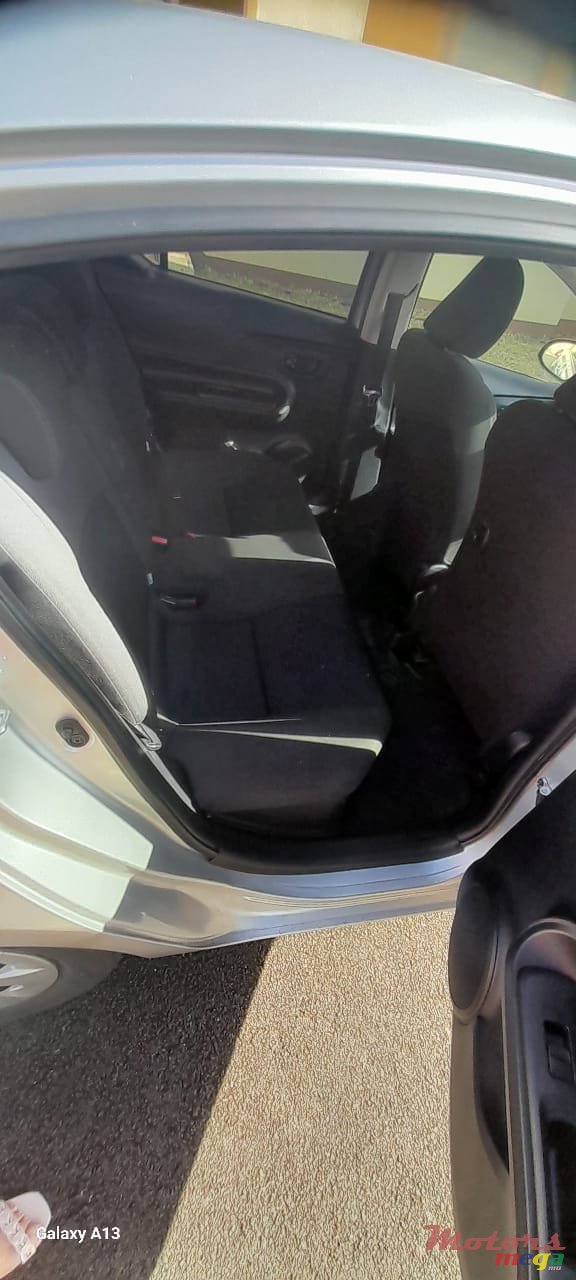 2016' Toyota Aqua photo #7