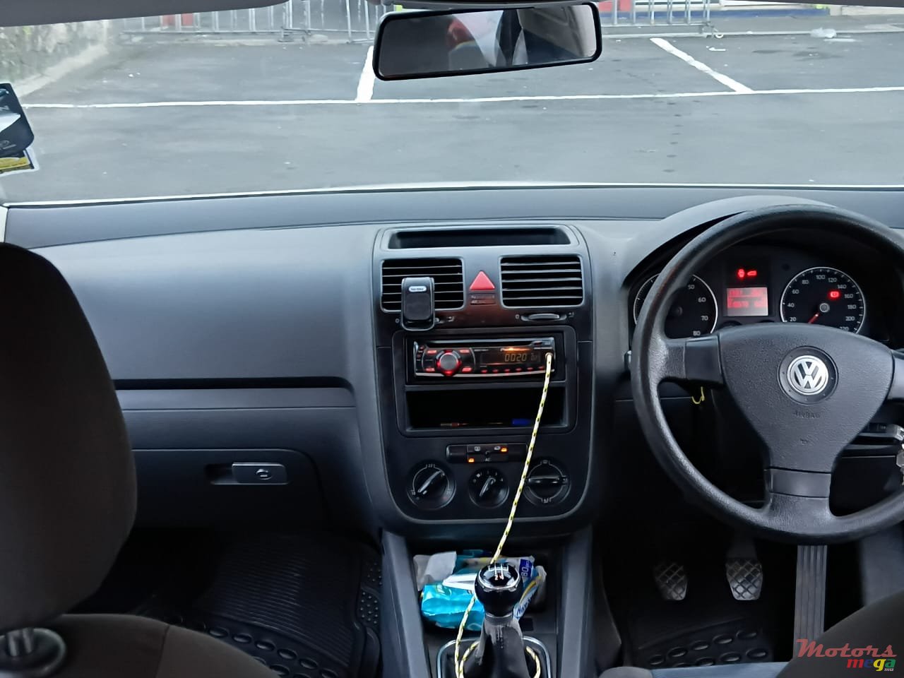 2009' Volkswagen Golf V photo #6