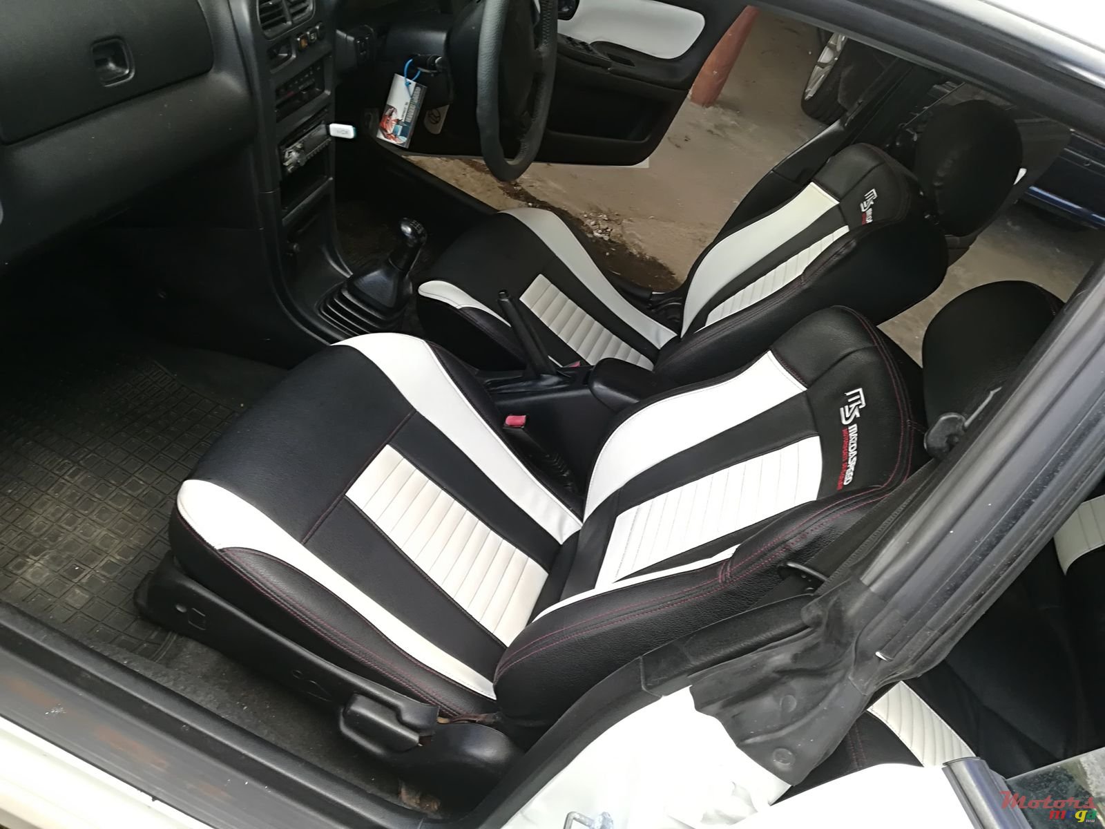 1997' Mazda Astina photo #4