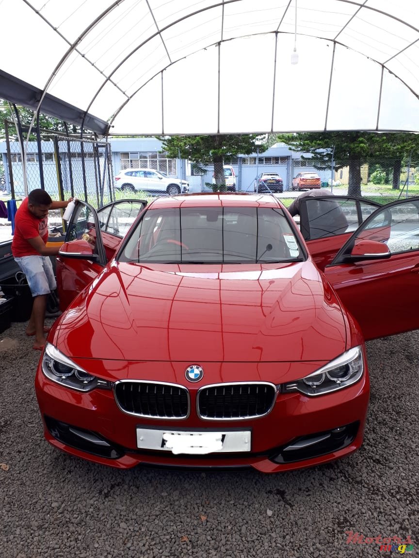 2014' BMW 320 photo #5