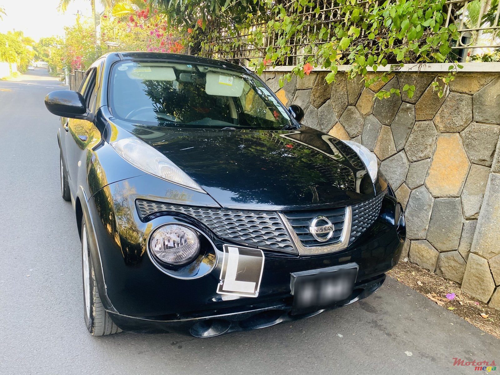 2013' Nissan Juke Turbo photo #1