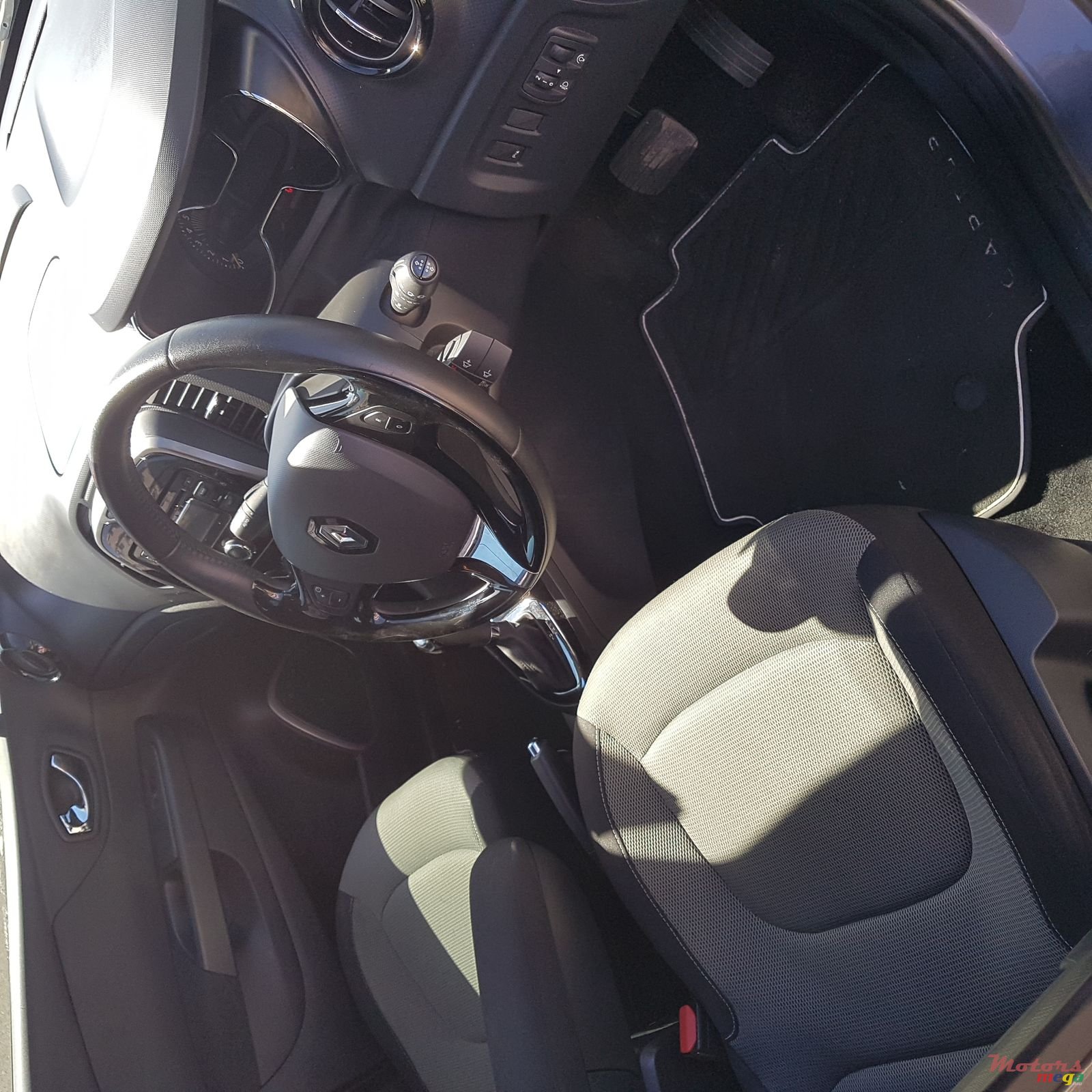 2015' Renault Captur 1.2 tce photo #6